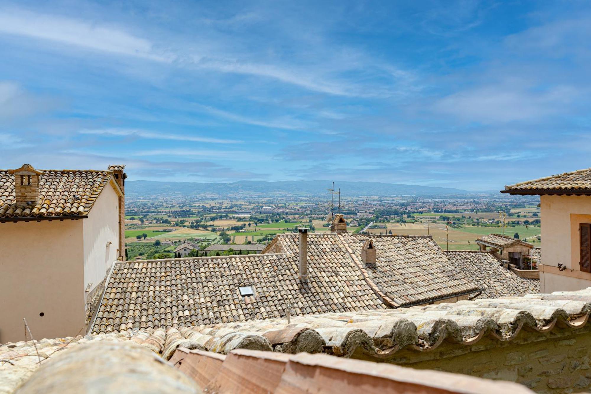 Rustic House, Con Patio E Giardino, Centro * Assisi